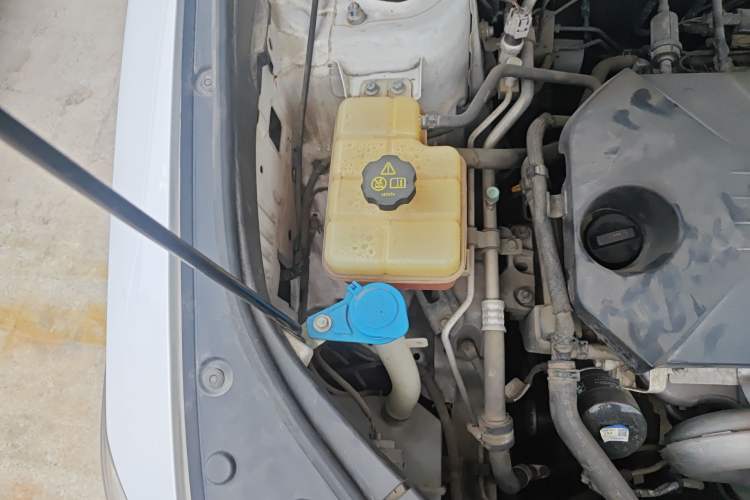 Used BYD Song Pro 2019 1.5T Automatic Elite Edition Engine Bay Right