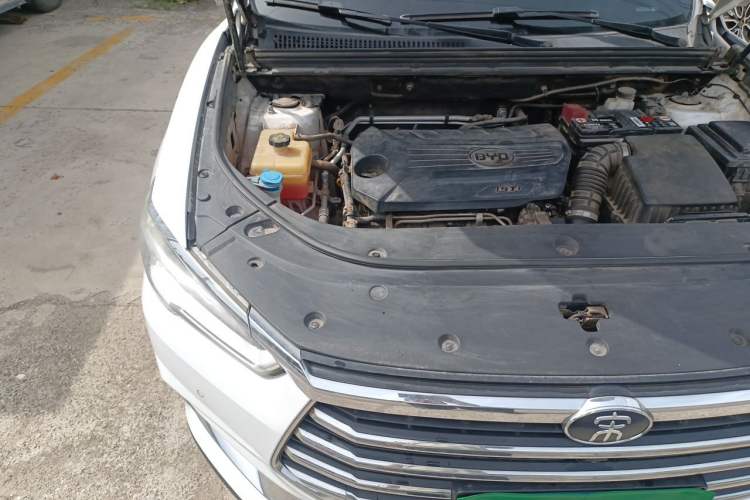 Used BYD Song Pro 2019 1.5T Automatic Prestige Model Engine Bay Right
