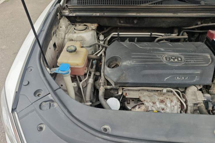 Used BYD Song Pro 2019 1.5T Automatic Luxury Model Engine Bay Right