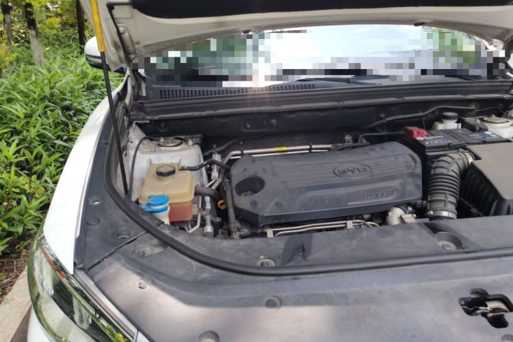 Used BYD Song Pro 2019 1.5T Automatic Elite Edition Engine Bay Right