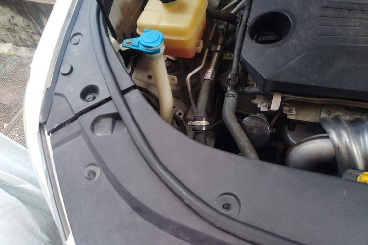 Used BYD Song Pro 2019 1.5T Automatic Luxury Model Engine Bay Right