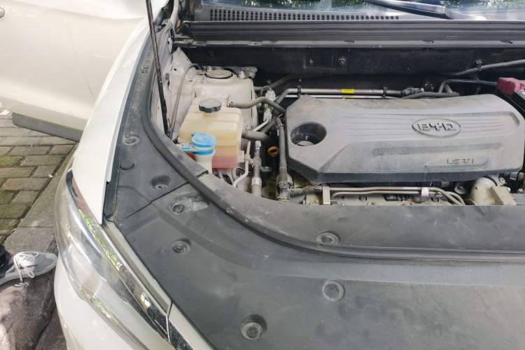 Used BYD Song Pro 2019 1.5T Automatic Luxury Model Engine Bay Right