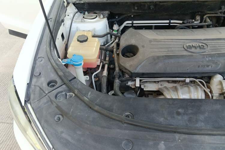 Used BYD Song Pro 2019 1.5T Automatic Luxury Model Engine Bay Right