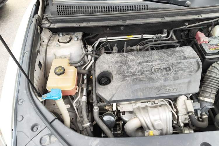 Used BYD Song Pro 2019 1.5T Automatic Elite Edition Engine Bay Right