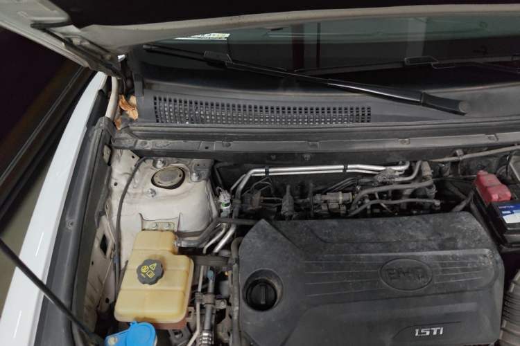 Used BYD Song Pro 2019 1.5T Automatic Luxury Model Engine Bay Right