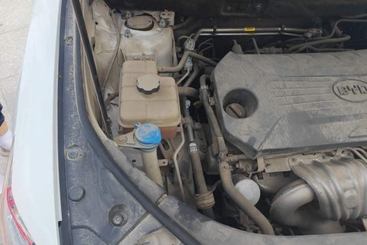 Used BYD Song Pro 2019 1.5T Automatic Elite Edition Engine Bay Right