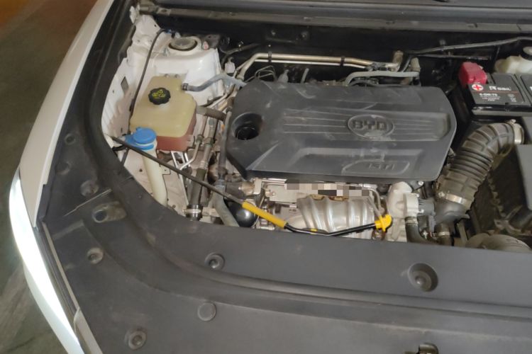 Used BYD Song Pro 2019 1.5T Automatic Elite Edition Engine Bay Right
