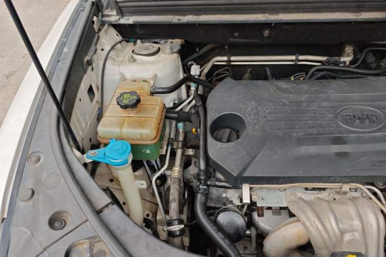 Used BYD Song Pro 2019 1.5T Automatic Luxury Model Engine Bay Right