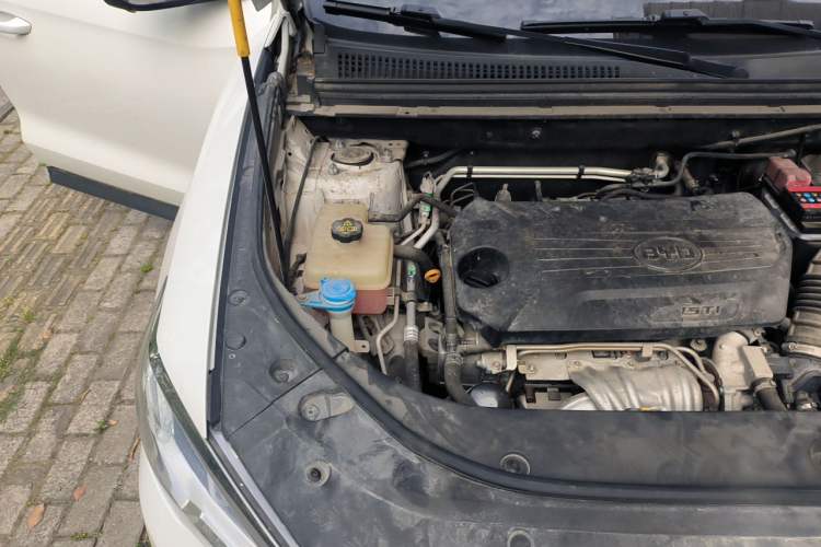 Used BYD Song Pro 2019 1.5T Automatic Luxury Model Engine Bay Right