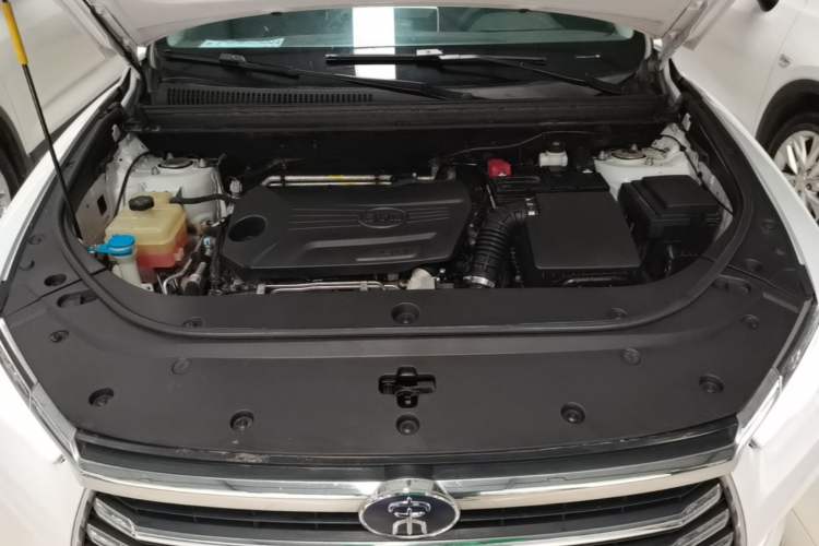 Used BYD Song Pro 2019 1.5T Automatic Elite Edition Engine Bay