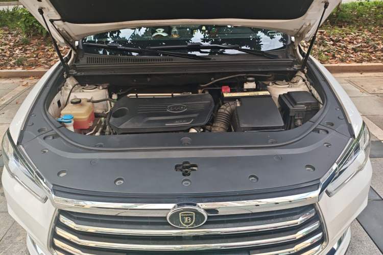Used BYD Song Pro 2019 1.5T Automatic Elite Edition Engine Bay