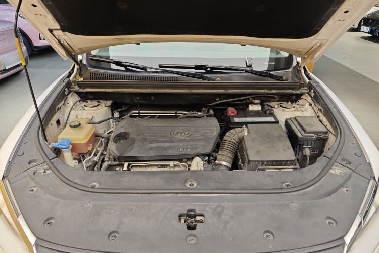 Used BYD Song Pro 2019 1.5T Automatic Prestige Model Engine Bay