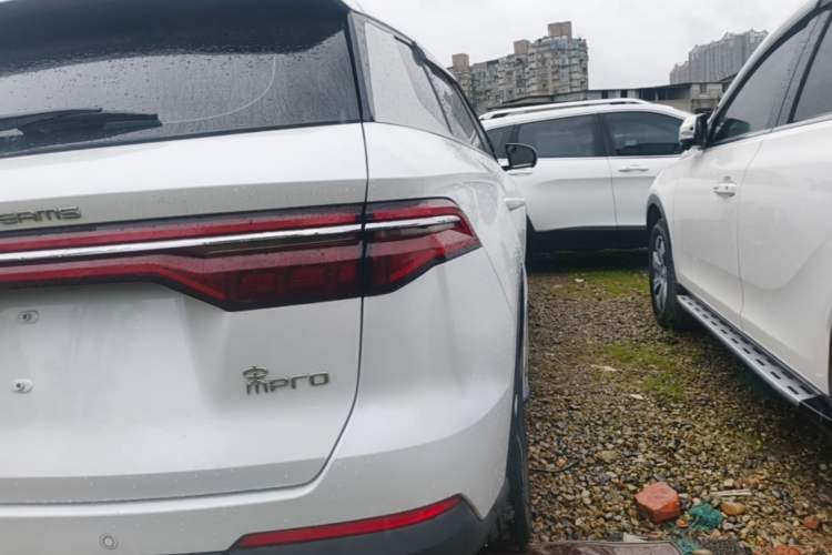 Used BYD Song Pro 2019 1.5T Automatic Luxury Model Exterior 3