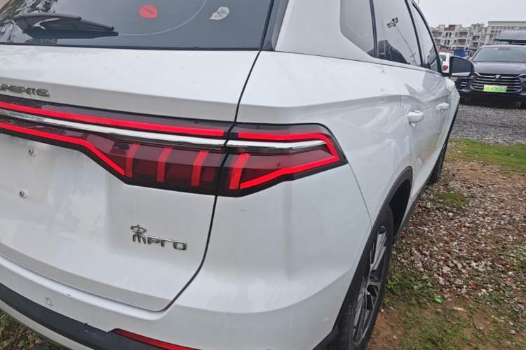 Used BYD Song Pro 2019 1.5T Automatic Luxury Model Exterior 3