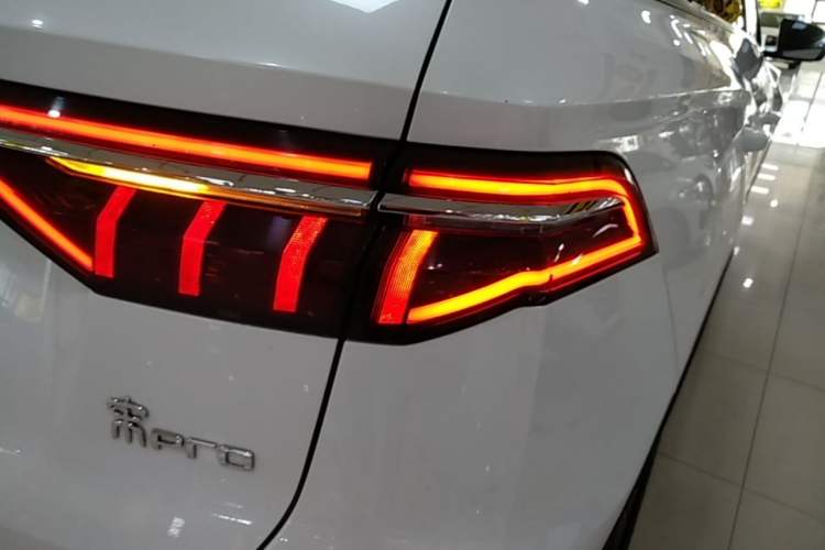 Used BYD Song Pro 2019 1.5T Automatic Elite Edition Exterior 3