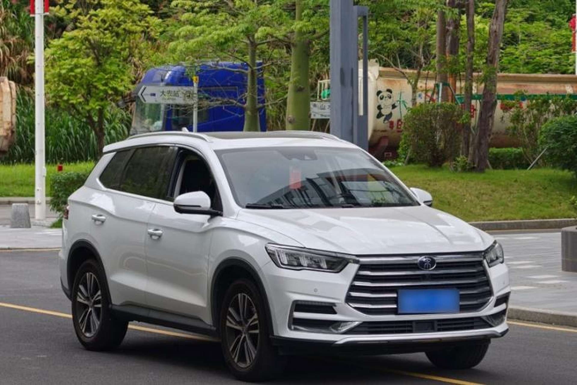 Used BYD Song Pro 2019 1.5T Automatic Luxury Model Exterior 3
