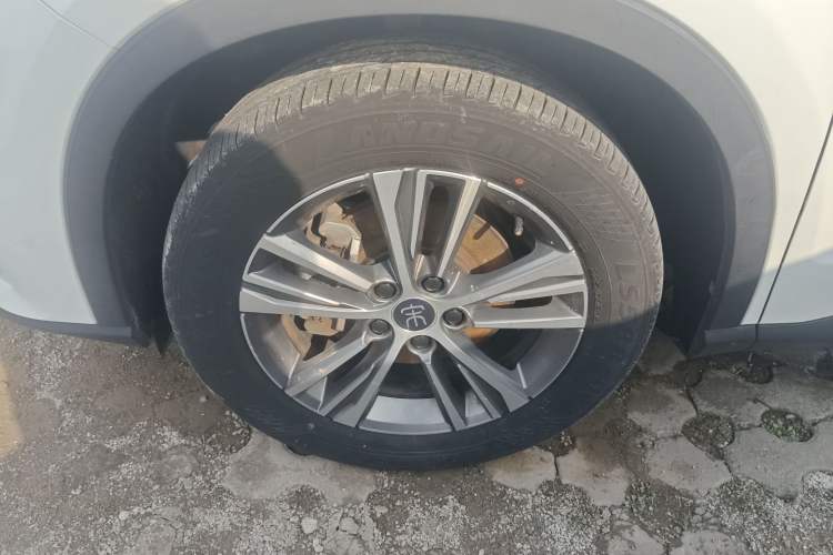 Used BYD Song Pro 2019 1.5T Automatic Elite Edition Exterior 4