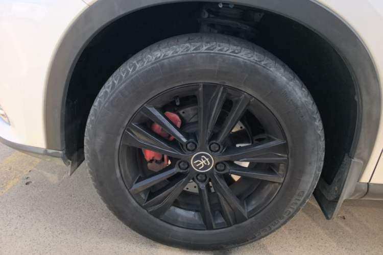 Used BYD Song Pro 2019 1.5T Automatic Luxury Model Exterior 4
