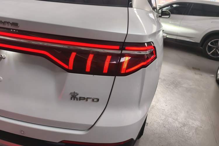 Used BYD Song Pro 2019 1.5T Automatic Elite Edition Exterior 6