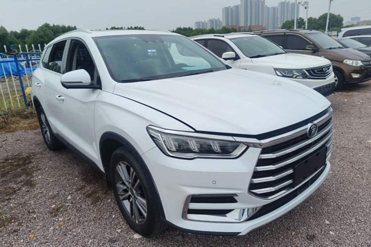 Used BYD Song Pro 2019 1.5T Automatic Luxury Model Front Right 45 Deg