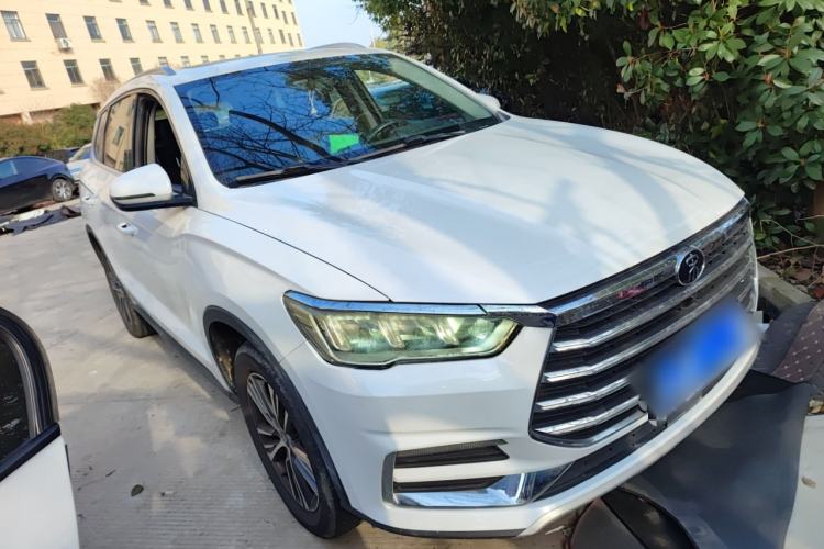 Used BYD Song Pro 2019 1.5T Automatic Elite Edition Front Right 45 Deg
