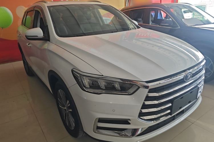 Used BYD Song Pro 2019 1.5T Automatic Luxury Model Front Right 45 Deg