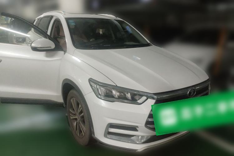 Used BYD Song Pro 2019 1.5T Automatic Luxury Model Front Right 45 Deg
