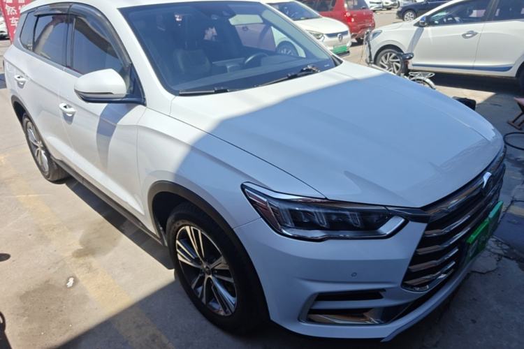 Used BYD Song Pro 2019 1.5T Automatic Luxury Model Front Right 45 Deg