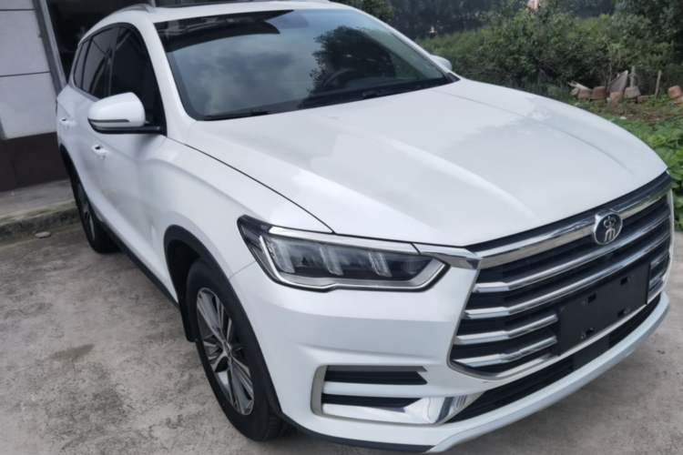 Used BYD Song Pro 2019 1.5T Automatic Elite Edition Front Right 45 Deg