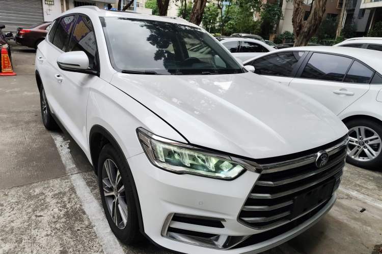 Used BYD Song Pro 2019 1.5T Automatic Luxury Model Front Right 45 Deg