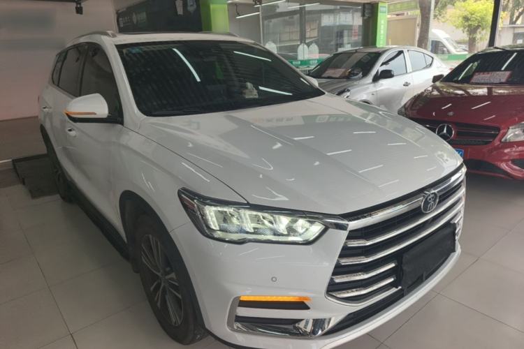 Used BYD Song Pro 2019 1.5T Automatic Luxury Model Front Right 45 Deg