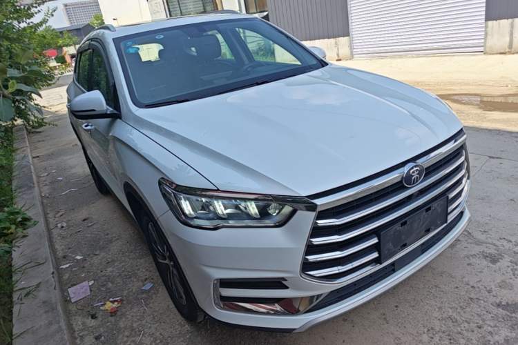 Used BYD Song Pro 2019 1.5T Automatic Elite Edition Front Right 45 Deg