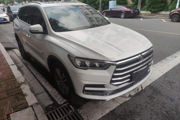 Used BYD Song Pro 2019 1.5T Automatic Elite Edition Front Right 45 Deg