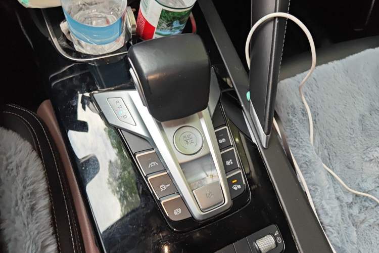Used BYD Song Pro 2019 1.5T Automatic Luxury Model Gear Lever