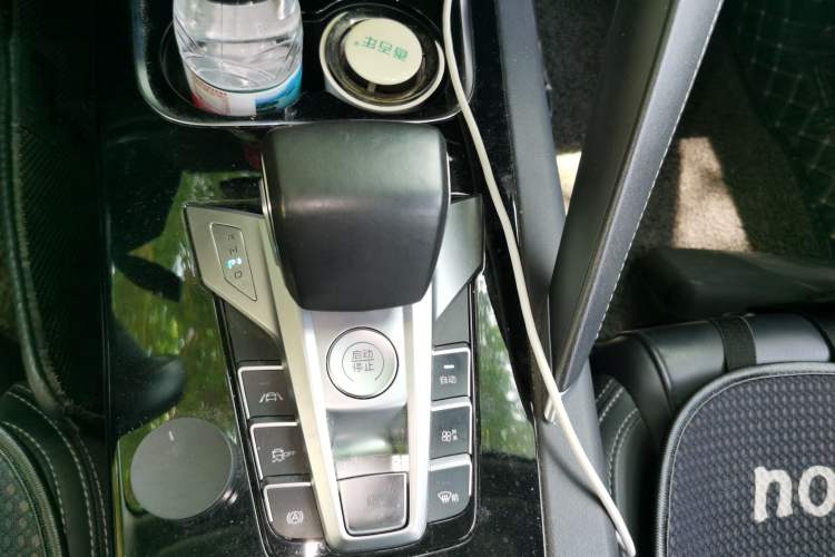 Used BYD Song Pro 2019 1.5T Automatic Luxury Model Gear Lever