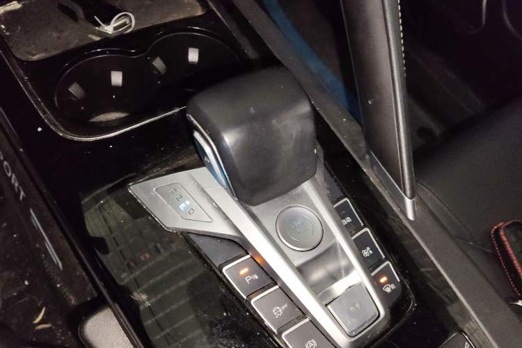 Used BYD Song Pro 2019 1.5T Automatic Elite Edition Gear Lever