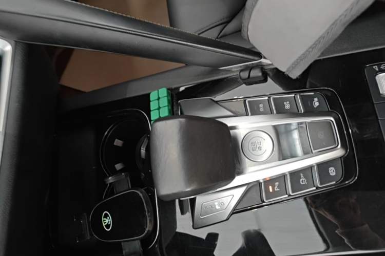 Used BYD Song Pro 2019 1.5T Automatic Elite Edition Gear Lever