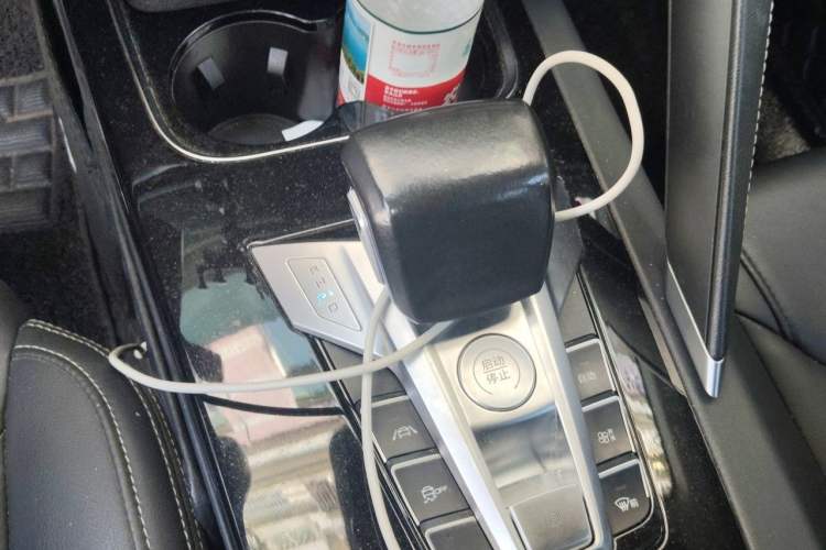 Used BYD Song Pro 2019 1.5T Automatic Luxury Model Gear Lever