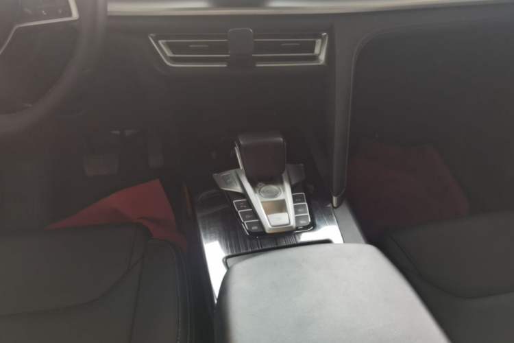 Used BYD Song Pro 2019 1.5T Automatic Elite Edition Gear Lever