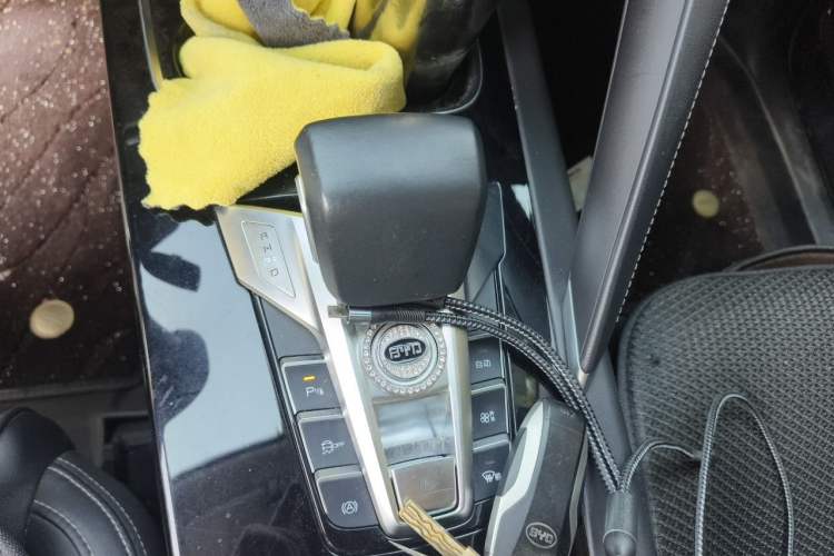 Used BYD Song Pro 2019 1.5T Automatic Elite Edition Gear Lever