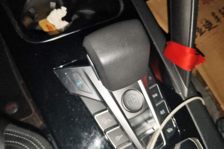Used BYD Song Pro 2019 1.5T Automatic Luxury Model Gear Lever