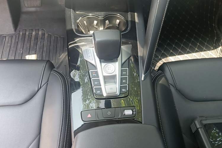 Used BYD Song Pro 2019 1.5T Automatic Elite Edition Gear Lever