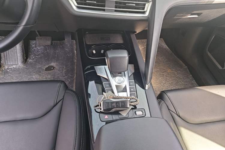 Used BYD Song Pro 2019 1.5T Automatic Luxury Model Gear Lever