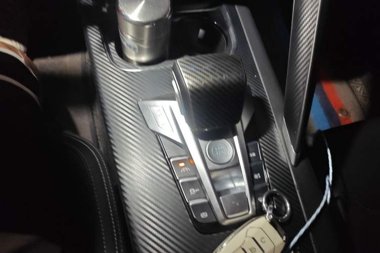 Used BYD Song Pro 2019 1.5T Automatic Luxury Model Gear Lever