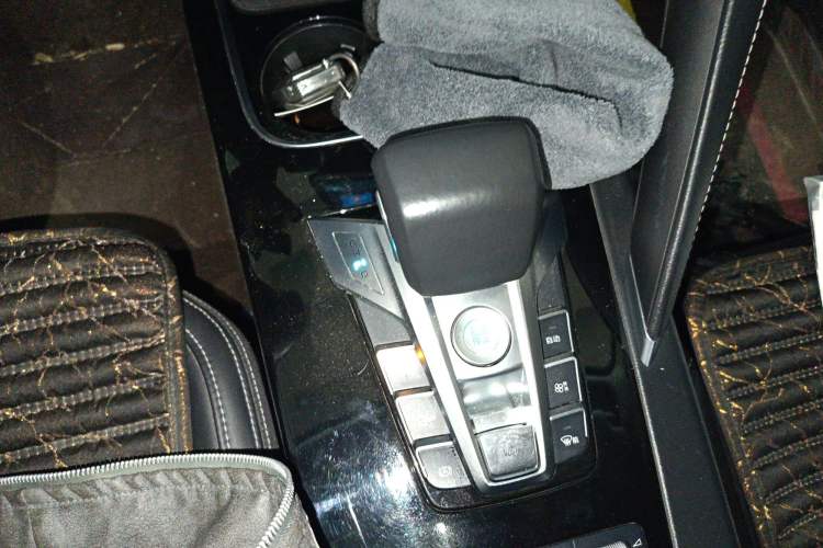 Used BYD Song Pro 2019 1.5T Automatic Elite Edition Gear Lever