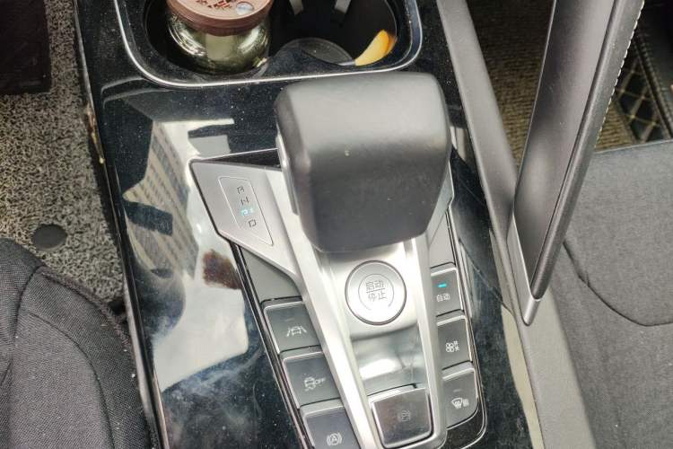 Used BYD Song Pro 2019 1.5T Automatic Luxury Model Gear Lever