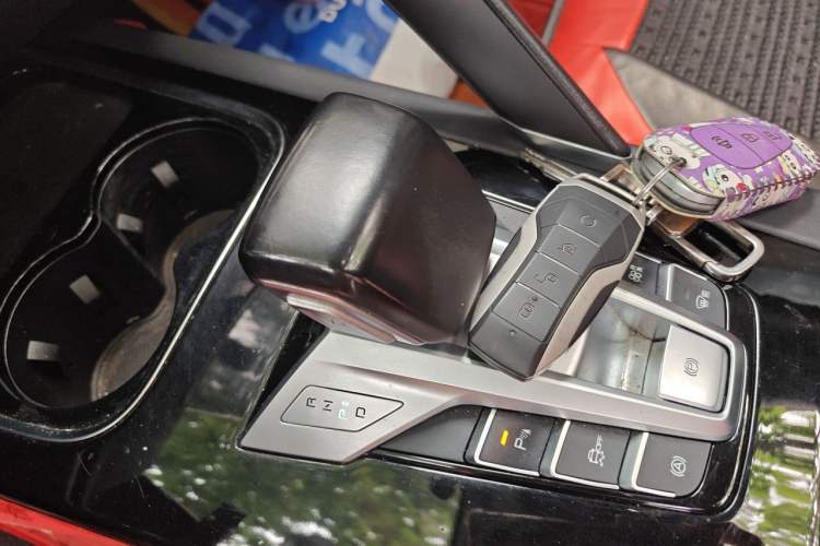 Used BYD Song Pro 2019 1.5T Automatic Elite Edition Gear Lever
