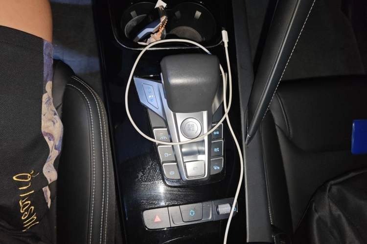 Used BYD Song Pro 2019 1.5T Automatic Luxury Model Gear Lever