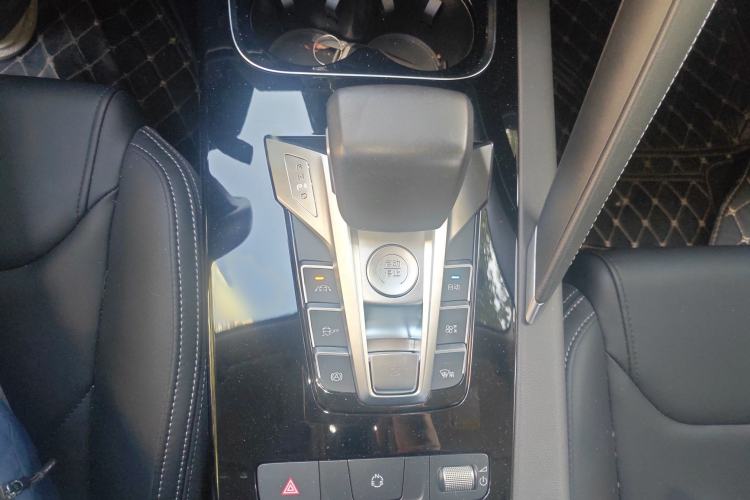 Used BYD Song Pro 2019 1.5T Automatic Luxury Model Gear Lever