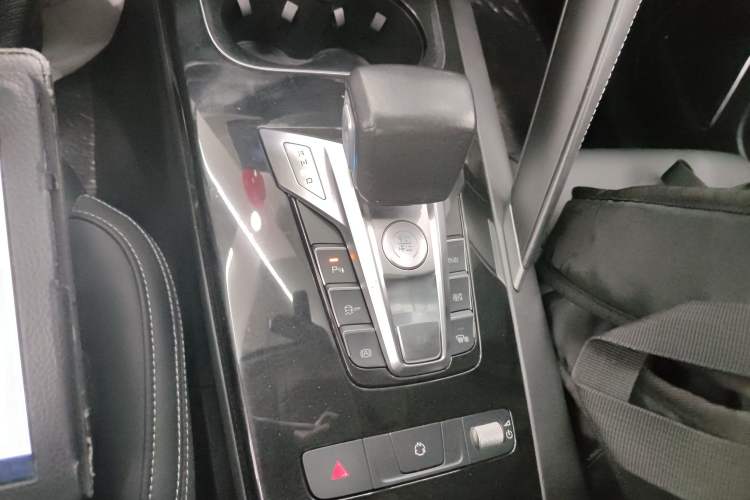 Used BYD Song Pro 2019 1.5T Automatic Elite Edition Gear Lever